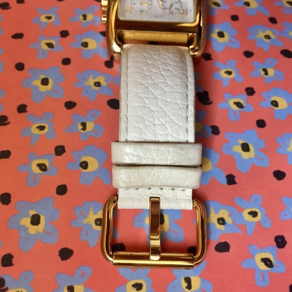 Michael Kors Gold and White Leather Watch - Picture 3 of 5